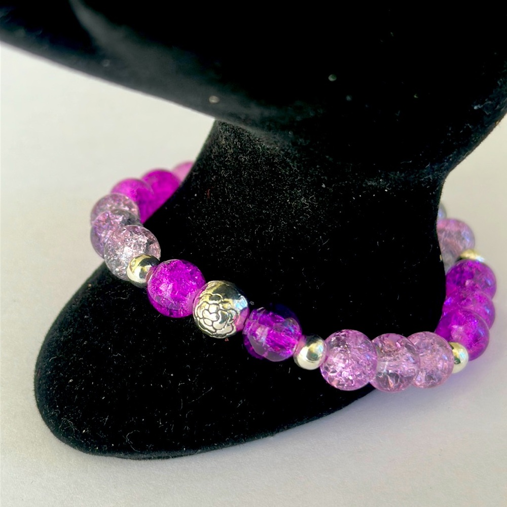 New Ladies Beaded Bracelet Handmade with Lavender & Silver Glass Beads